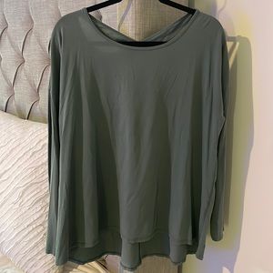Lululemon Sage Pullover - size 10